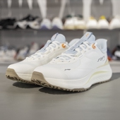 SOFT PLUS女子时尚 百搭防泼水耐磨运动休闲鞋 李宁正品 AGLV004