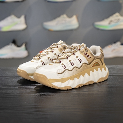 李宁正品2025冬季女子减震回弹时尚厚底增高运动休闲鞋AGCV254-1