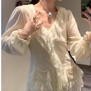 le rouge周美美 浪漫温柔节日氛围感蕾丝花边灯丝绒长款连衣裙