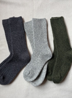 高端羊毛双针加厚中筒袜 简约文艺范 保暖抗寒透气恒温坑条袜子