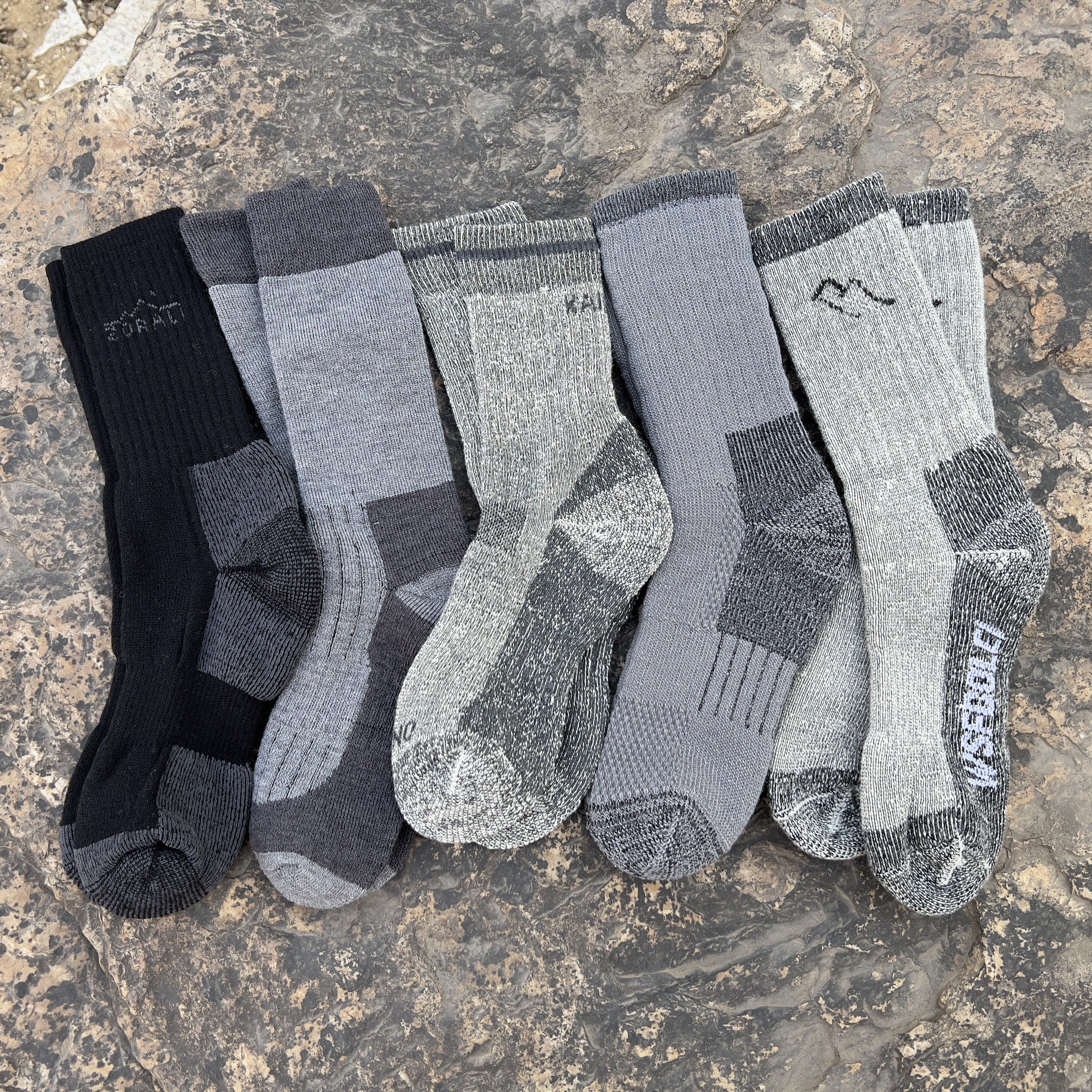 M码加厚美利奴羊毛抗寒袜子 户外登山徒步保暖吸汗防臭 东北旅游