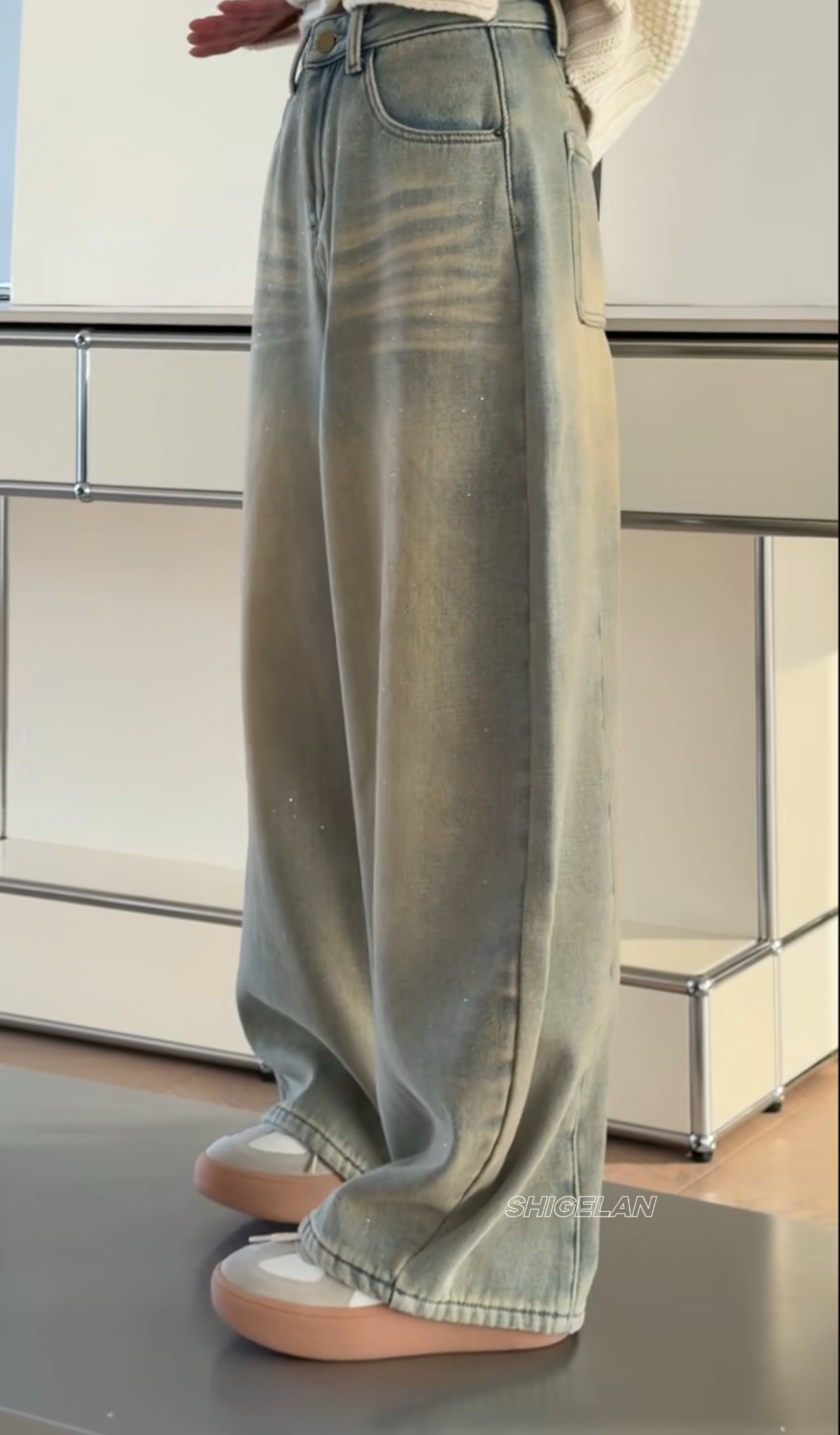 96737诗歌兰欧货女装 2025冬款气质浅蓝色厚绒亮片直筒牛仔裤女,女装/女士精品,牛仔裤,淘宝优惠券,粉丝福利购,淘宝优惠卷