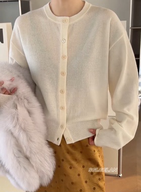 61225诗歌兰2026早春款女装 气质米白色温柔百搭米白色针织开衫女