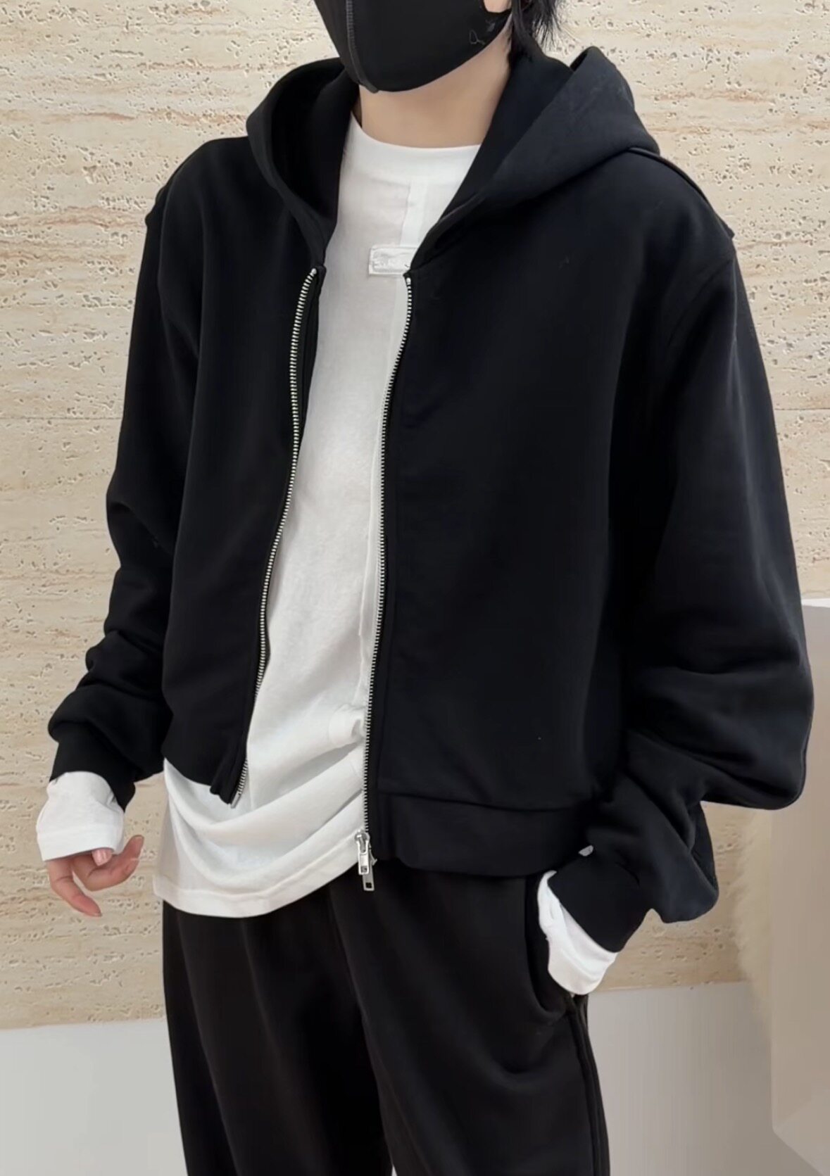 C58854连帽卫衣 诗歌兰厂货女装26秋款 时尚气质黑色短款拉链卫衣