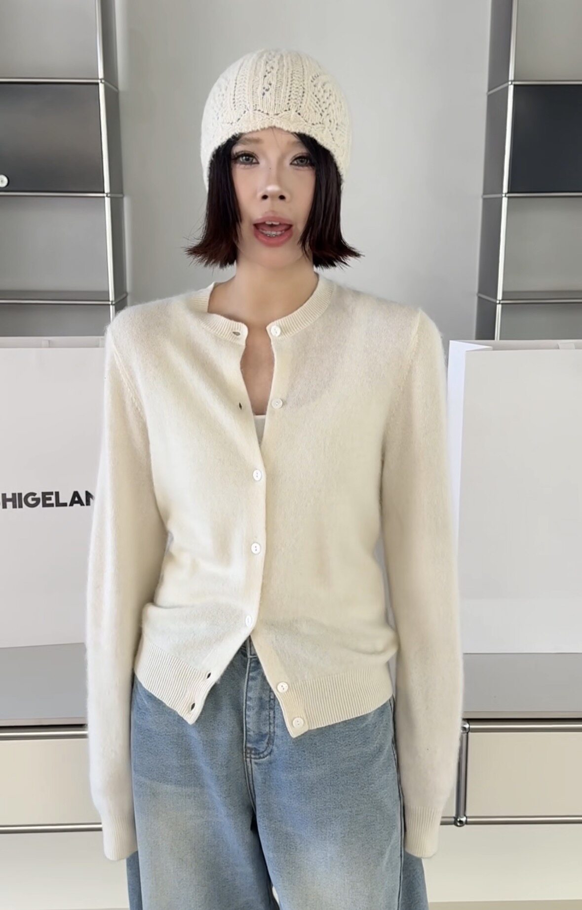 C26069圆领开衫 诗歌兰女装26秋冬款气质米白色纽扣羊毛针织衫女
