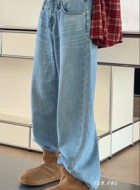 现货09788诗歌兰女装2025冬款 百搭浅蓝色猫抓纹加绒靴裤牛仔裤女