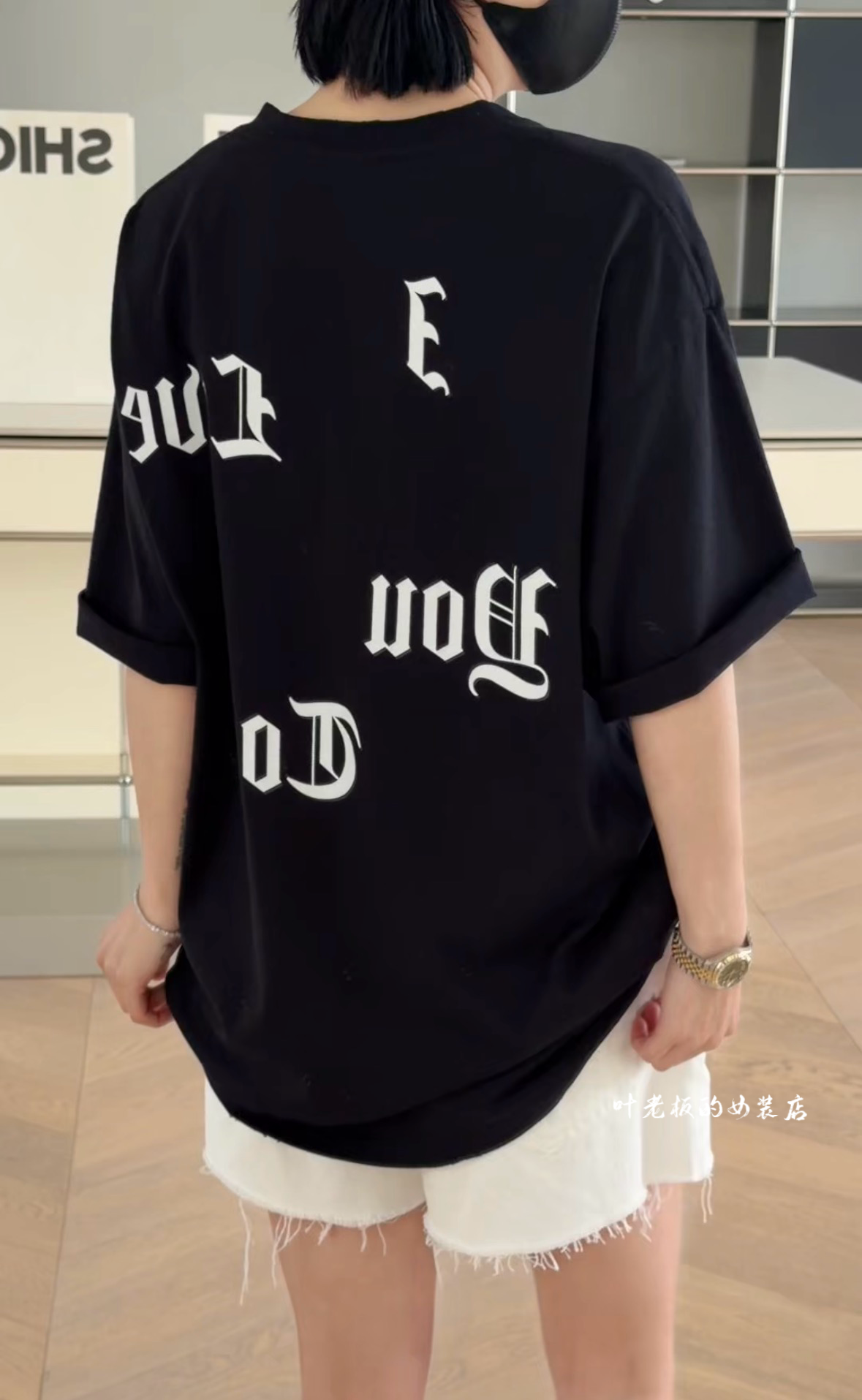 C58708字母短袖 诗歌兰女装2026夏款气质显瘦黑色抽象字母宽松T恤