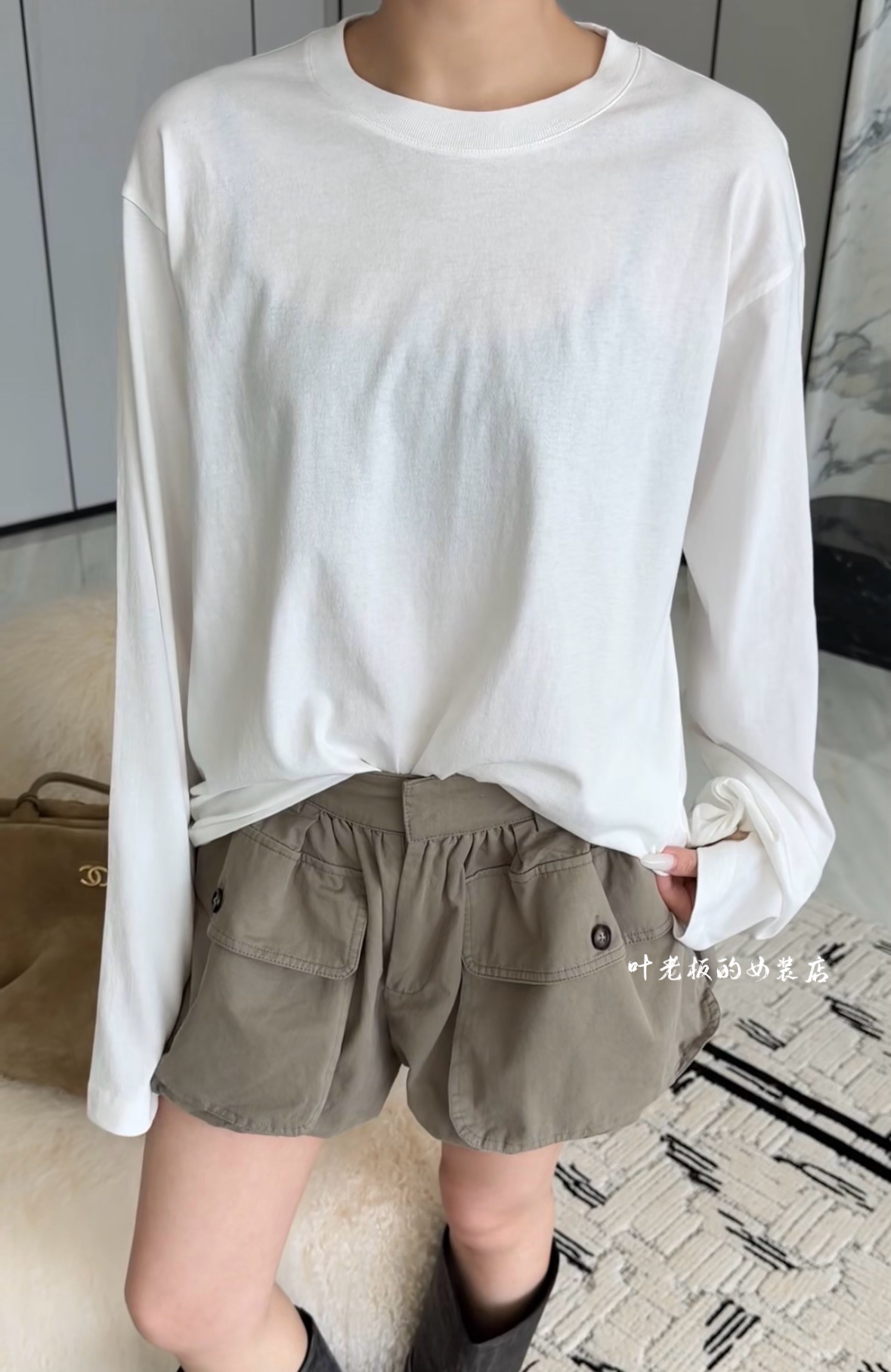 Z580长袖上衣 诗歌兰女装欧货26早秋款简约款白色圆领休闲T恤女