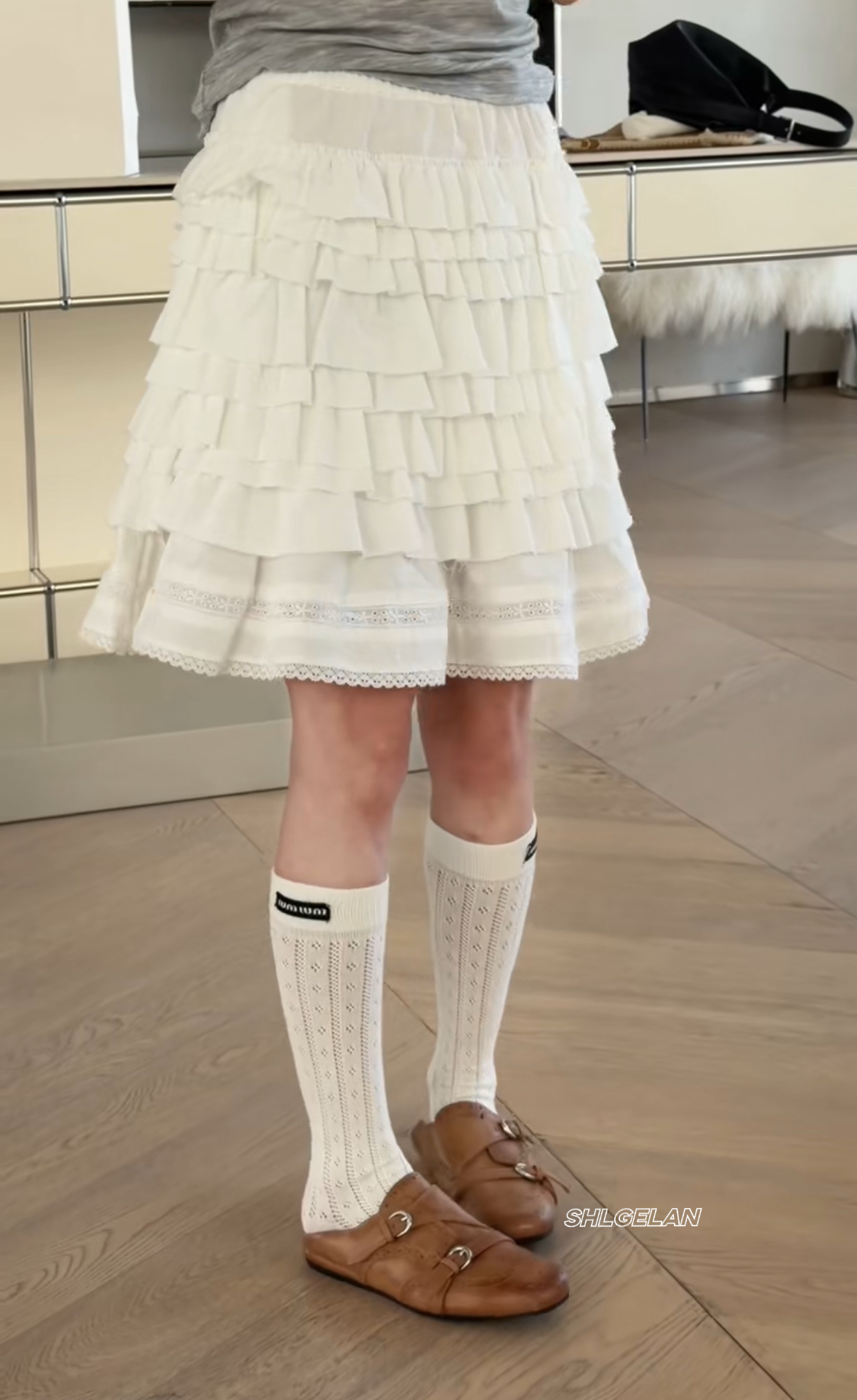 现货16585蛋糕裙诗歌兰欧货女装2026春款 气质甜美木耳边半裙女