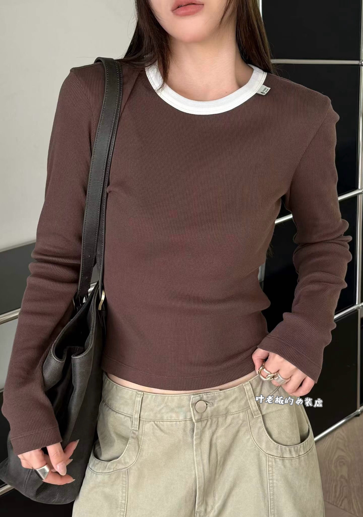 C58770修身T恤 诗歌兰厂货26秋款百搭气质咖色拼白边圆领弹力长袖