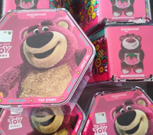 现货迪士尼草莓熊盲盒水果派对挂件礼盒玩具毛绒公仔挂件可爱 正品