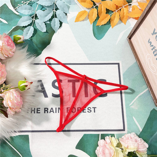 性感细带纯色丁字裤女生