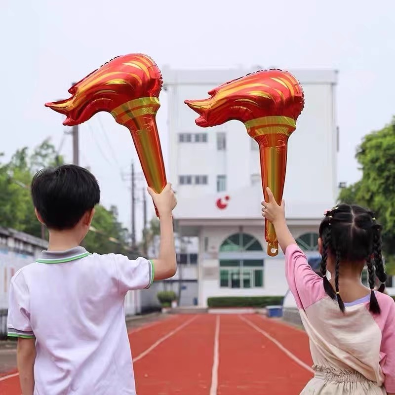 学校活动运动会开幕式入场创意道具手持棒火炬加油气球棒助威氛围