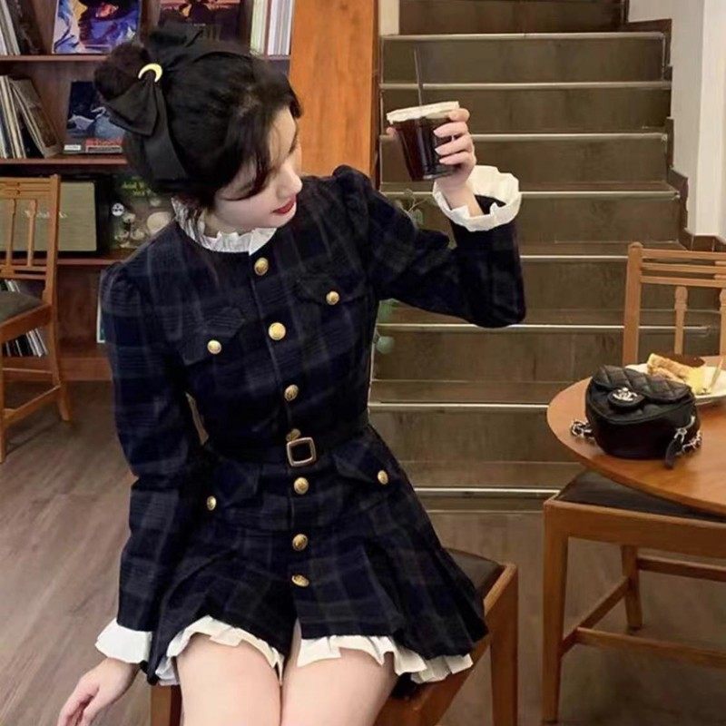 170高个子女生短款连衣裙秋冬超出片收腰显瘦减龄长袖格子加长版
