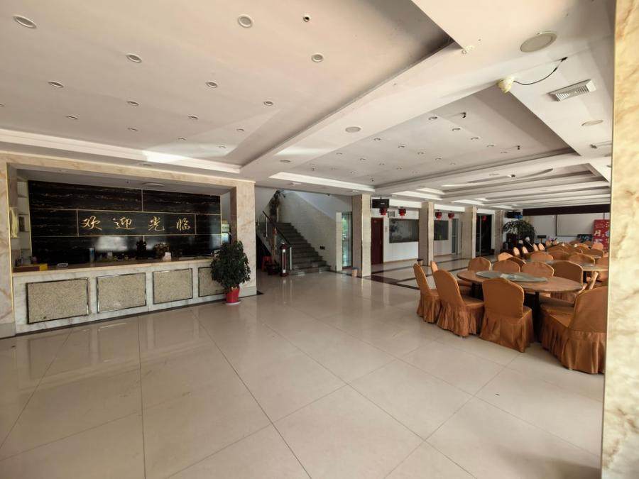 1月27日泰州面粉公司国有土地使用权及厂区地上有证建筑物、地上无证建筑物、附着物等资产网络拍卖公告