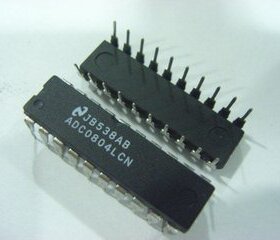 直插 原装进口 ADC0804LCN 8位CMOS逐次比较型A/D转换器 DIP-20
