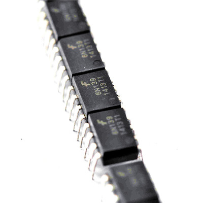 6N139 光耦 直插DIP8 光隔离器 光电耦合