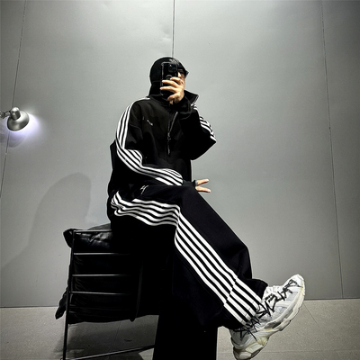 黑色五条杠潮牌运动健身卫衣套装