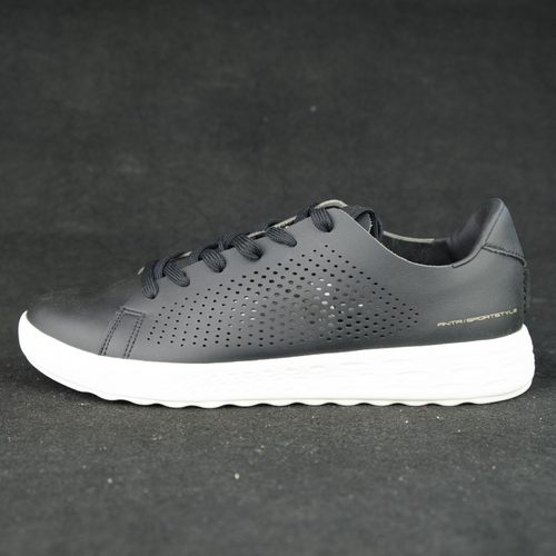 安踏闪能减震跑步鞋舒适