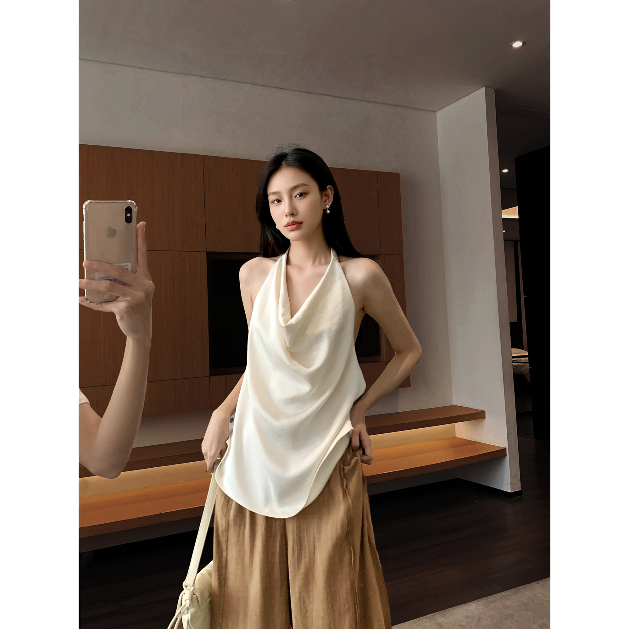 GEMQI氛围加成挂脖露背小吊带