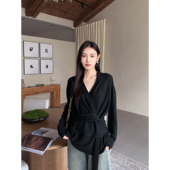 黑色法式 V领针织衫 女春秋季 GEMQI 设计感交叉绑带收腰打底衫 毛衣