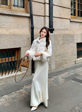 GEMQI慵秋冬奶白色针织百褶伞裙高腰显瘦坑条设计加厚毛呢长裙