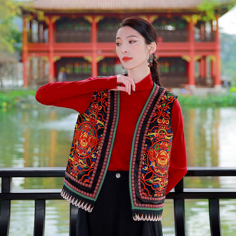 杨丽萍官方旗舰店雀云裳民族风苗族刺绣精致优雅高级感短外套马甲