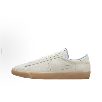 Nike白色男款低帮运动休闲板鞋