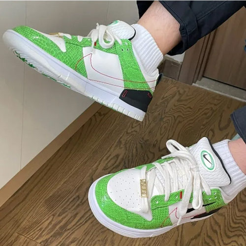 耐克白绿蛇纹女款低帮复古板鞋