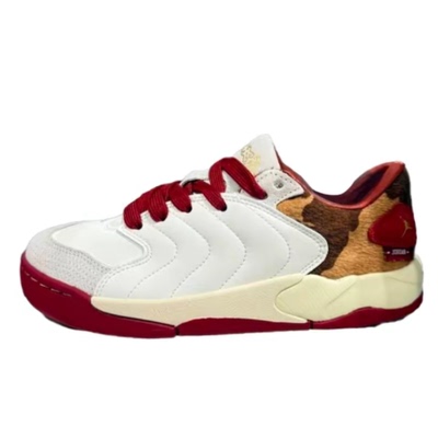 Jordan白粽红低帮篮球鞋