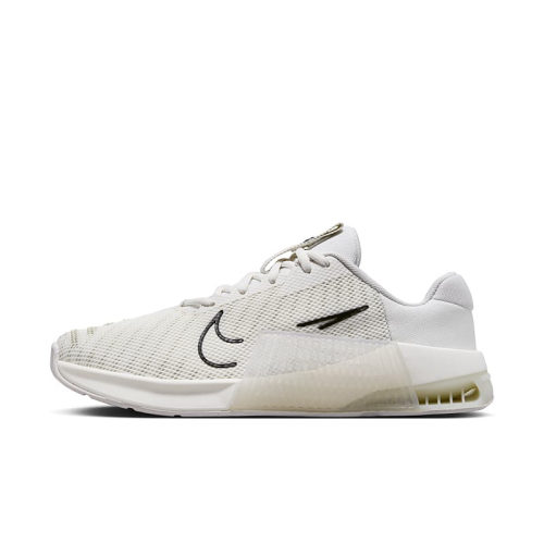Nike灰白色男款低帮轻便训练鞋
