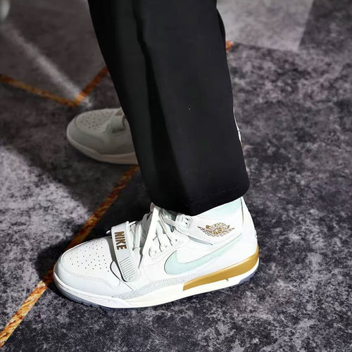 Air Jordan Legacy AJ312 男 高帮复古篮球鞋DR8486-131