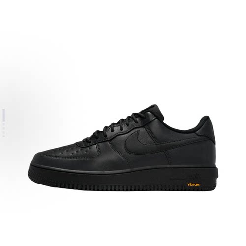Nike时尚潮流纯色运动休闲板鞋