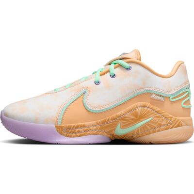 NikeLeBron22白橙色篮球鞋