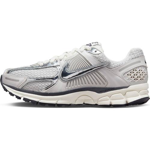 Nike运动休闲舒适低帮跑步鞋
