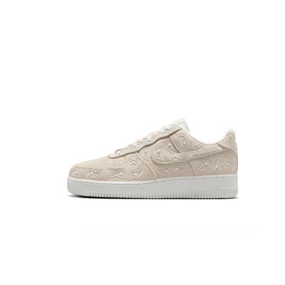 NikeAirForce1白色男款板鞋