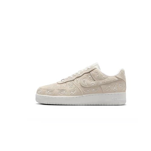 NikeAirForce1白色男款板鞋