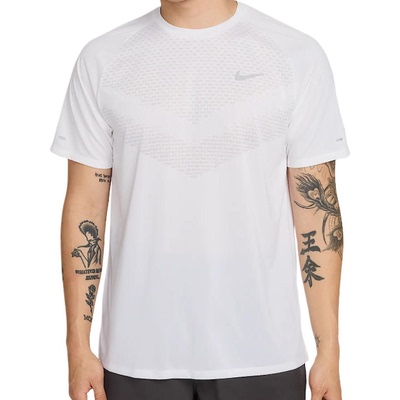 NikeDri-fit白色男款短袖T恤