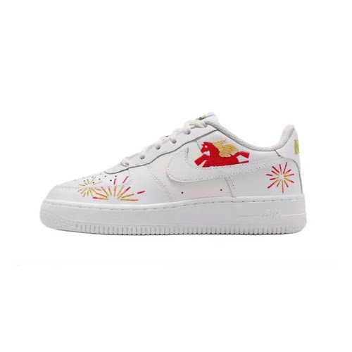 Nike新年款马年限定白红板鞋