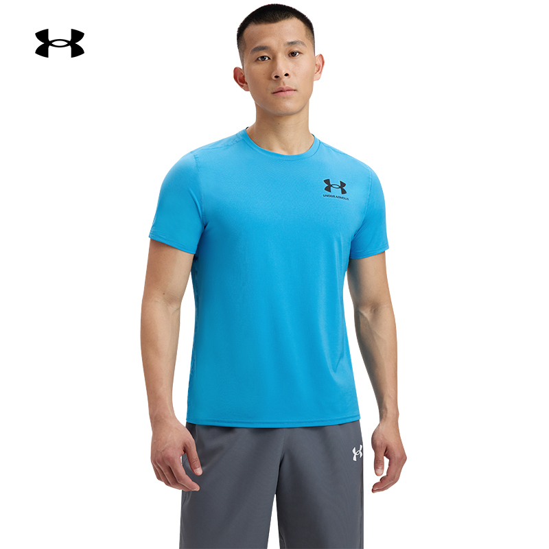 触感光滑,柔软舒适,经典圆领,方便穿脱