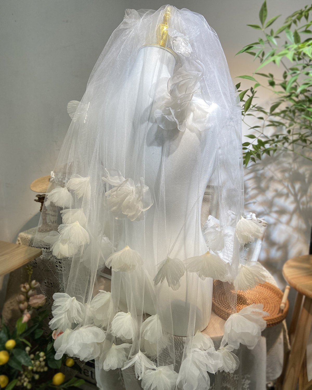 发式复古梦幻立体泡泡纱发梳头纱新娘头饰写真油画风婚纱造花头纱