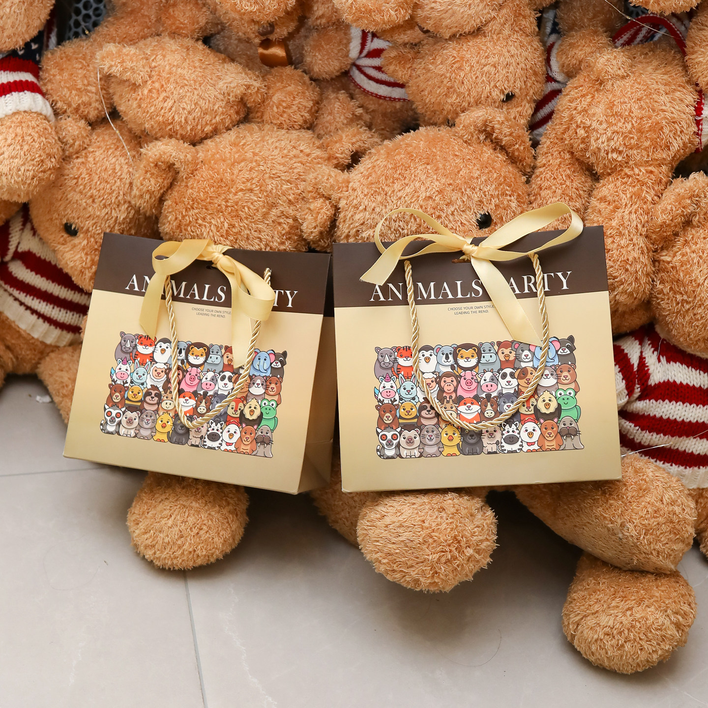 圣诞节礼物礼品服装店高级感手提袋女装化妆打包袋子高级定制纸袋