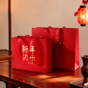 马年新年礼物年会伴手礼袋红色礼品袋元旦小礼品春节卡纸手提袋子