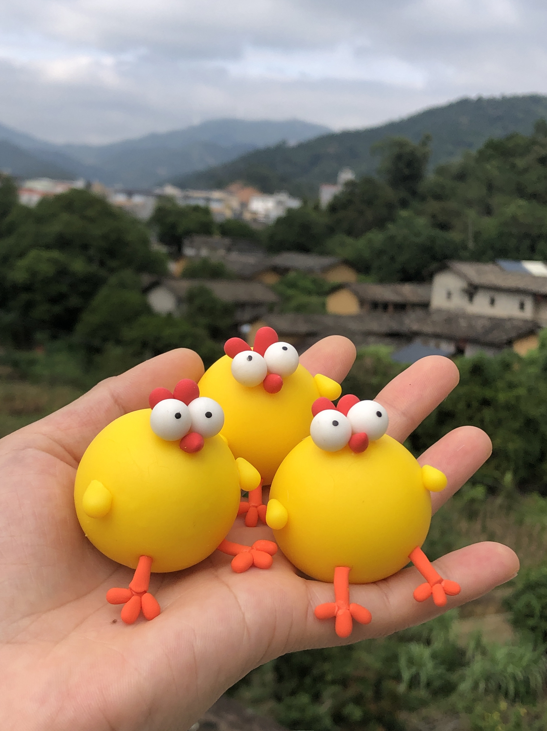 超可爱的小黄鸡个性桌面摆件车载装饰用公仔玩偶纯手工树脂可送礼