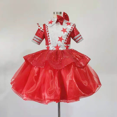礼服红色快乐阳光唱歌舞蹈朗诵