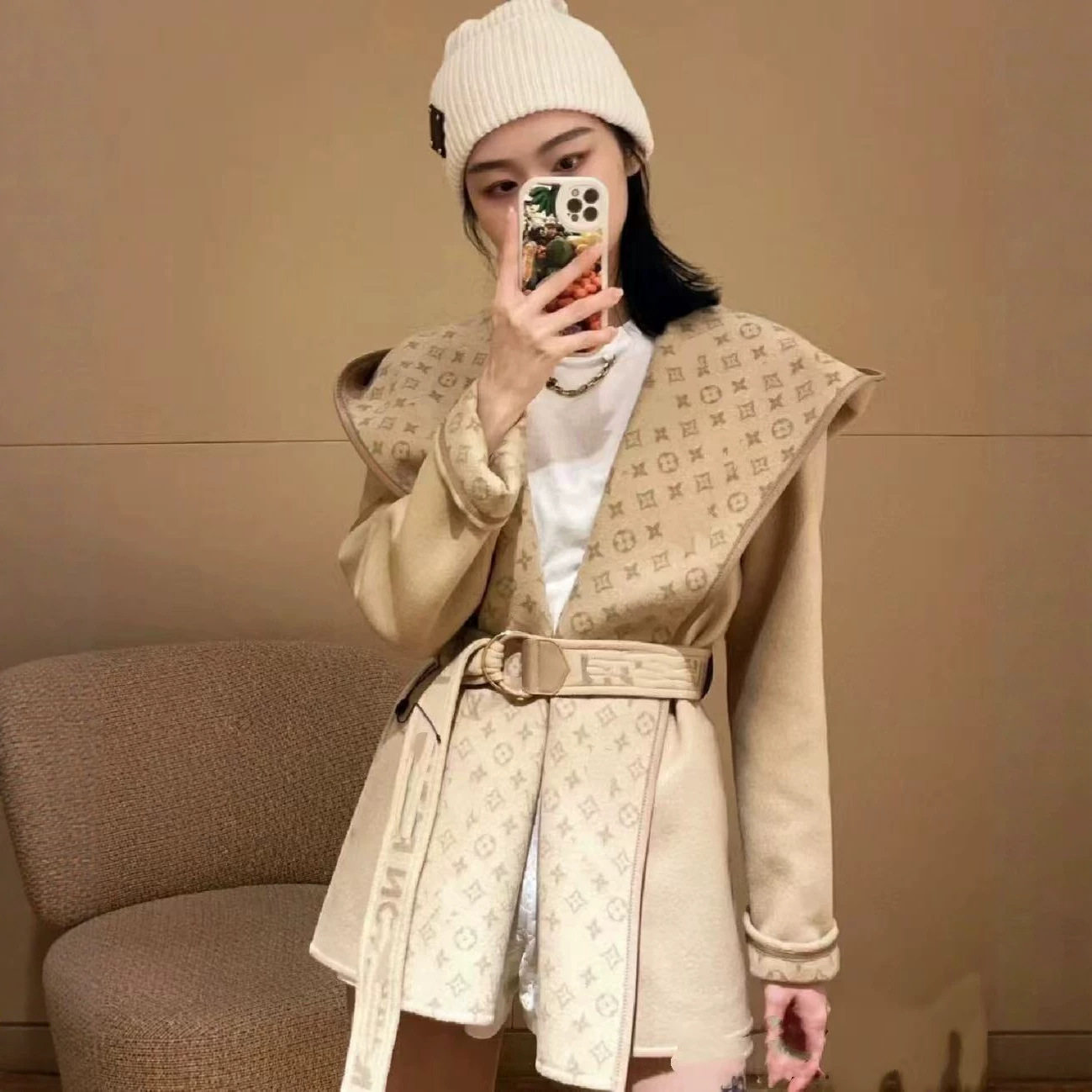 【深圳南油毒家高版本】驴大衣驼色小花短款连帽外套正确版本