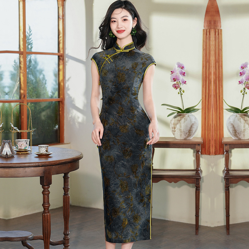 蔓楼兰官方逸红颜独特漂亮古棠精裁国际大牌旗袍先生崔万志旗舰店