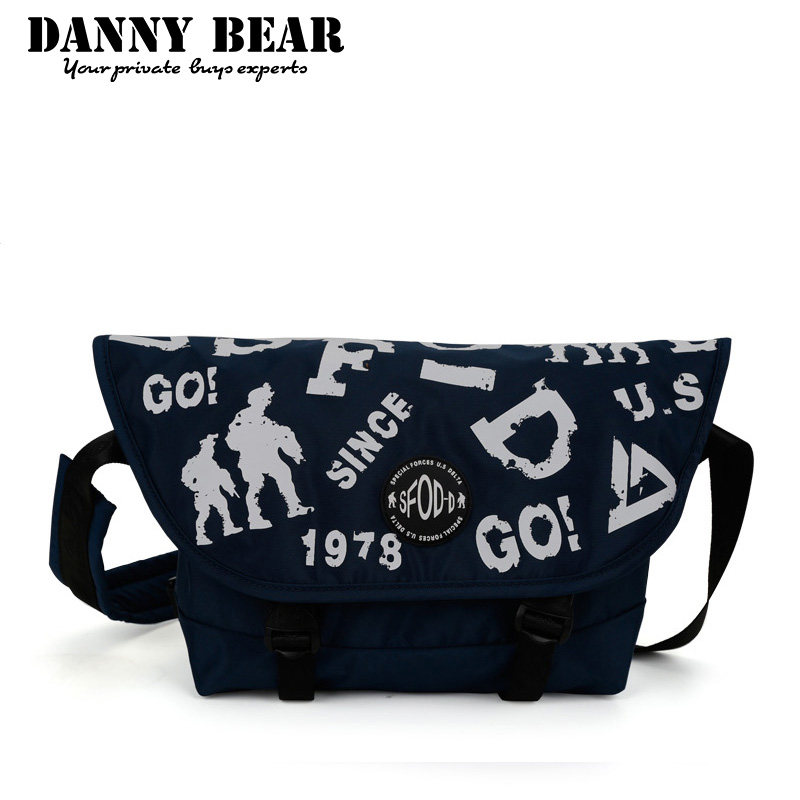 丹尼熊斜挎小包女2020新款个性潮酷印花时尚单肩男女包DT8718120