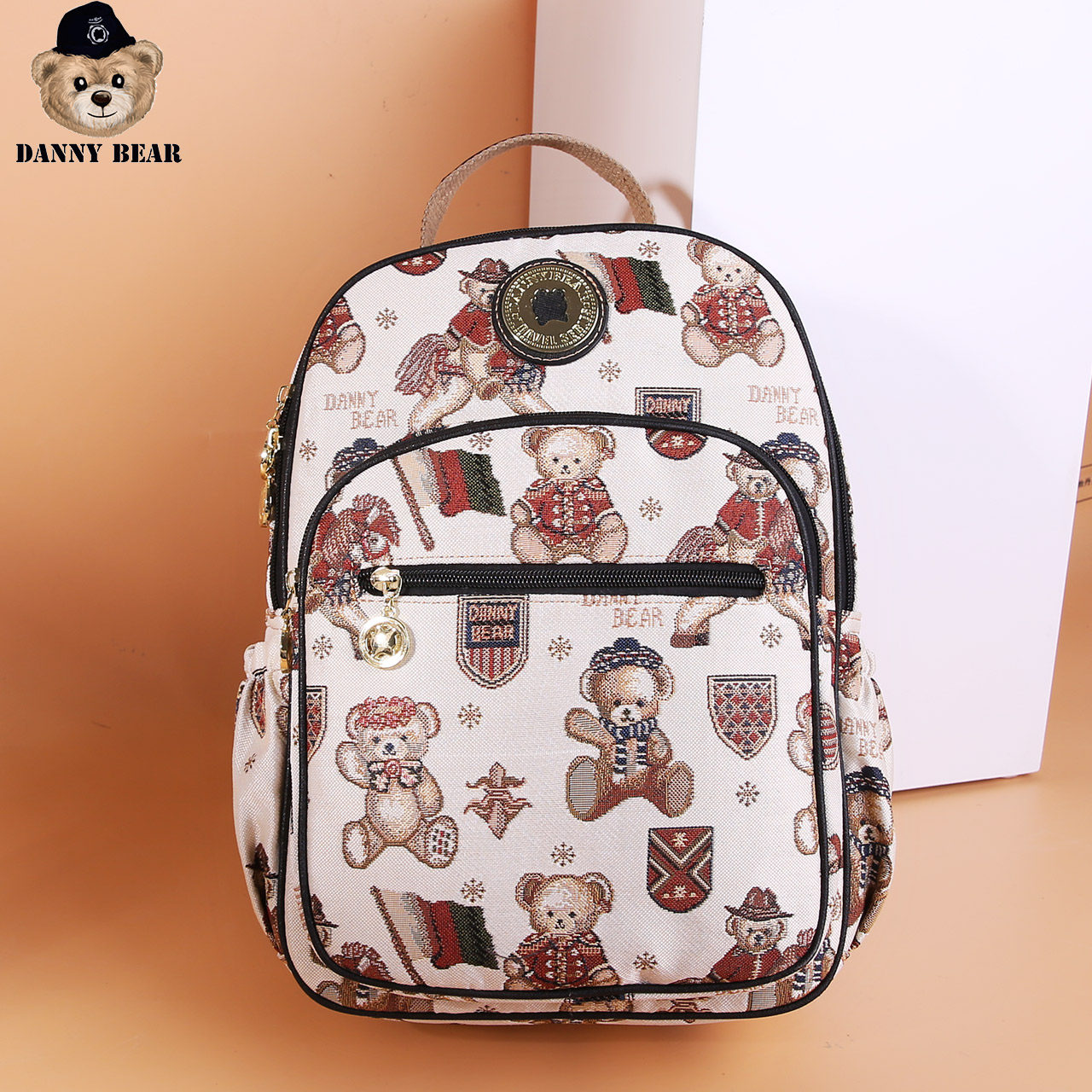 丹尼熊新品双肩包休闲初高中学生书包小熊布背包女包包DMB9115104