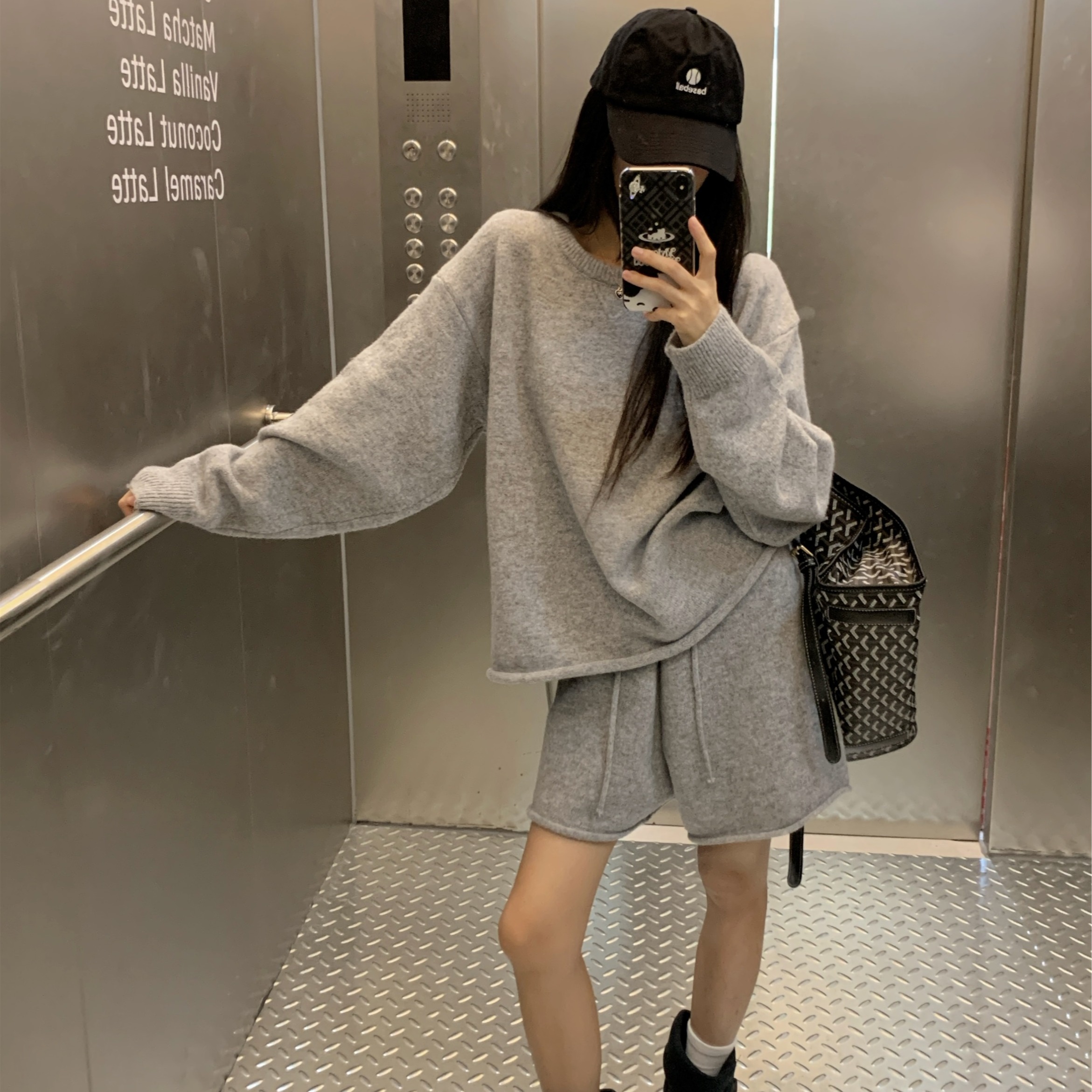韩系灰色毛线针织孕妇套装秋冬装